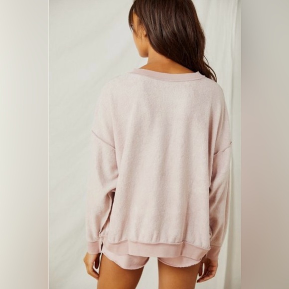 SOLD OUT❤️Free People Tie Dyed White, Pink, Gray Super Soft Sweater & Shorts Set - Picture 6 of 9
